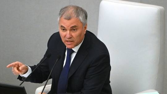 Nghị sĩ Nga kêu gọi sử dụng bất kỳ vũ khí nào để loại bỏ chính quyền Kiev